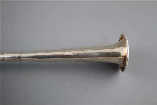 A George V silver hunting horn by E. Baker & Sons, Birmingham, 1917, 30.4cm, 41 grams.